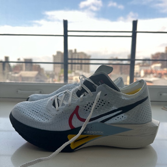 Nike Vaporfly 3 - Brand New Never Worn M9.5/W11 - Picture 1 of 5